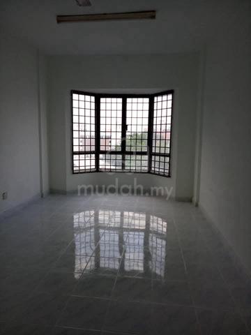 Blok 21 Taman Bukit Angkasa Pantai Dalam KL 1
