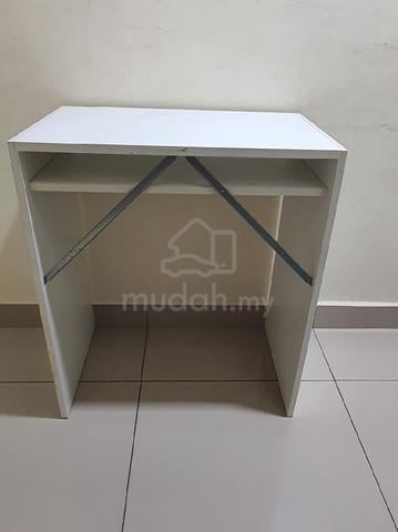 Kids Study Table  - photo 3 of 5
