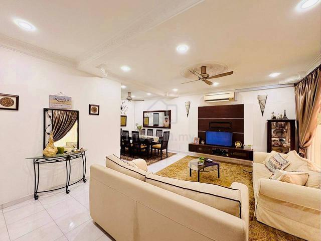 FACING OPEN Double Storey House Jalan Kristal Seksyen 7 Shah Alam 1