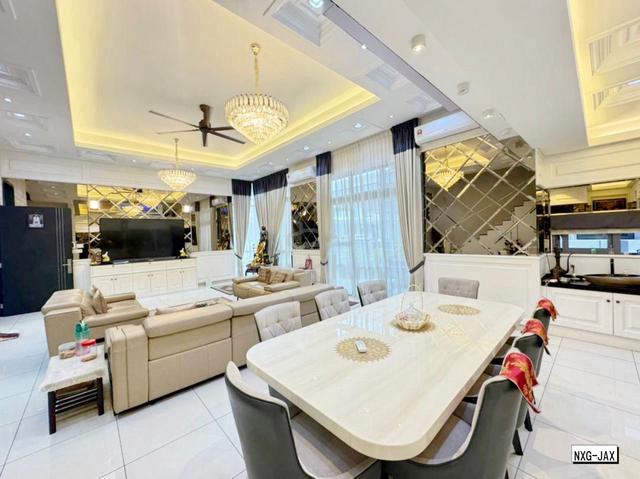 BELOW MARKET Broadleaf residence Kota kemuning 3 sty semi d value buy 1