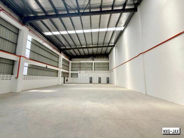 For Rent Compass Banting Kuala Langat 3-Storey Cluster Semi-D Factory 1
