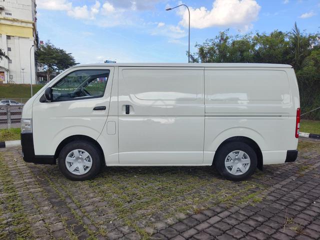 2016 Toyota Hiace 2.5 (M) Panel Van - 3