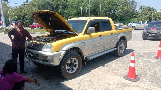 2002 Mitsubishi STORM 2.5 GLX (M) - 3