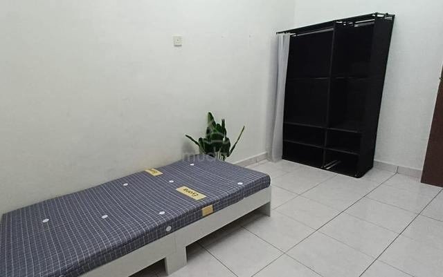 Bilik Sewa Taman Desa Cemerlang  1