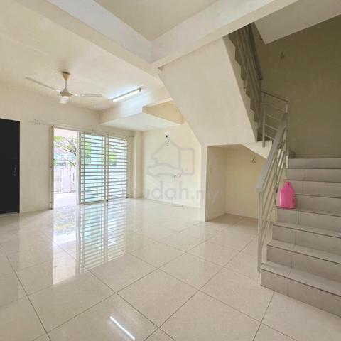 Tasek Mutiara Double Storey House AVAILABLE RENT Near CMART Pearl City 1