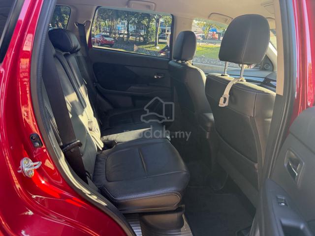2019 Mitsubishi Outlander 2.0 4WD (A) Full Loan - 3