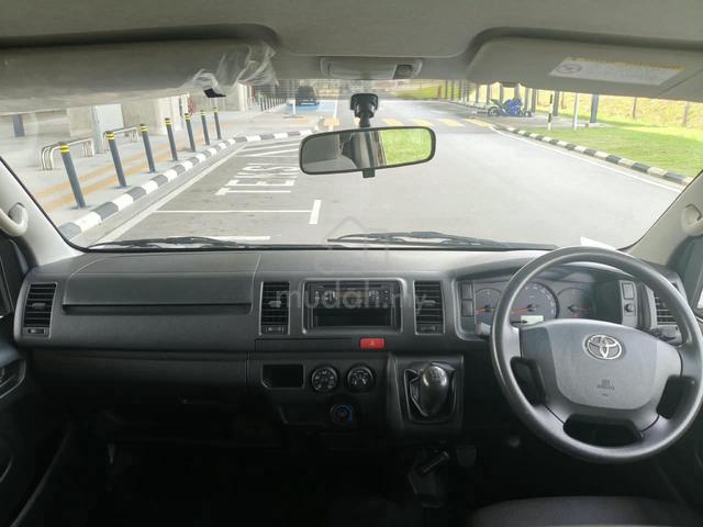 2021 Toyota Hiace 2.5 (M) Window Van 14 Seat - 5
