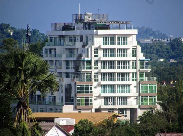 D'Golden Gate 1