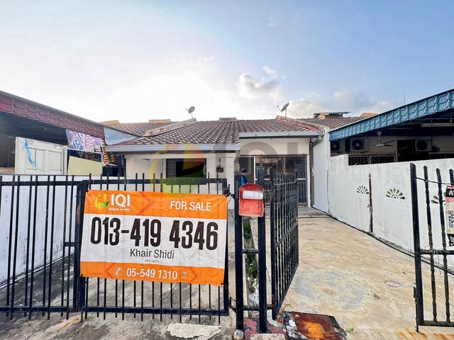 Rumah Open Facing di Fasa 2F Seri Manjung menghadap lot kedai 1
