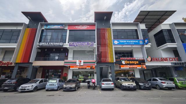 Parklane City Benoni Papar First Floor Facing main Road 1