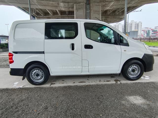2013 Nissan NV200 1.6 (M) Semi Panel Van - 4