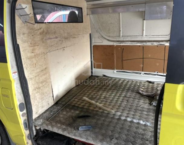 2014 Toyota HIACE 2.5 KDH200R FACELIFT (M) - 4