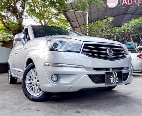 2013 Ssangyong Stavic SV 200 (A) Luxury 12 Seaters - 1