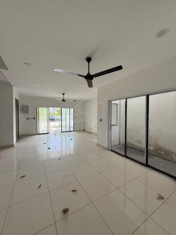 3 Sty Terrace House 5R4B The Clover Homes Semenyih 1