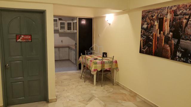 Master Room at Sri Pelangi Condo, FULLY FURNISHED with AC & FREE Inter 1