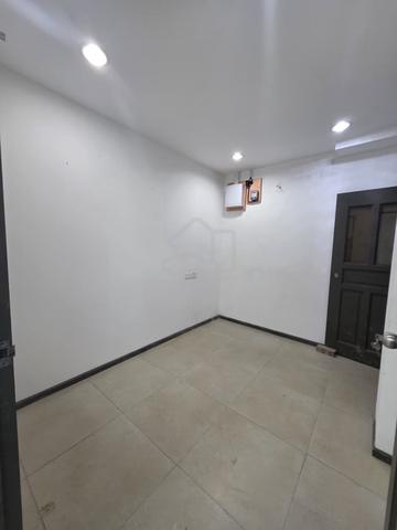 Lintas square 2nd floor for rent ( half shop) 1