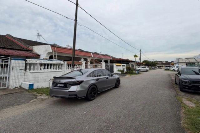 Johor Bahru Taman Johor Jaya Jalan Teratai Single Storey Terrace House 1