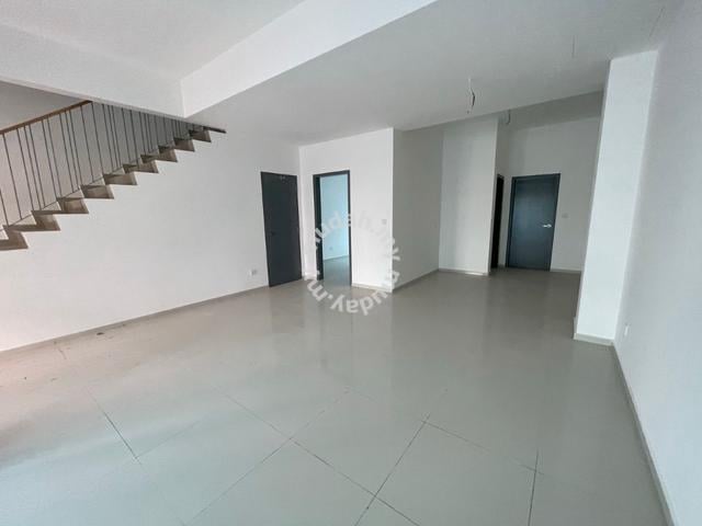 Brand New Casawood 2 Storey House In CyberSouth Dengkil Taman Emas 1