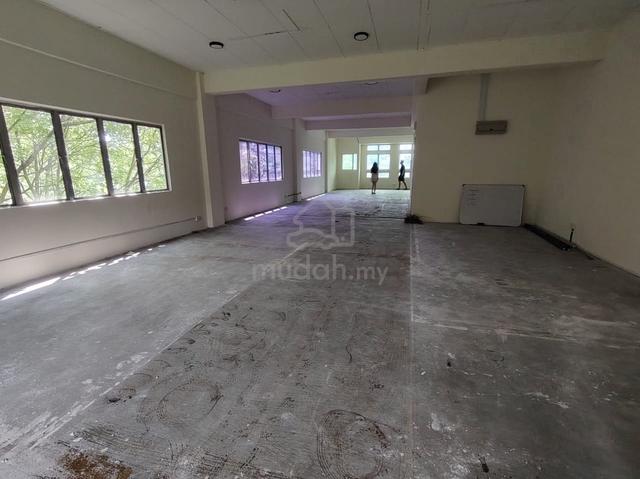 Ara Damansara Taipan 2 Second Floor Corner Shop Lot Near LRT To Let 1