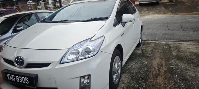 2011 Toyota PRIUS 1.8 (HYBRID) (A) - 2