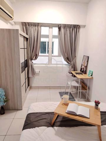 Beautiful Medium Room at🌟Queensbays ,Bayan Baru 1