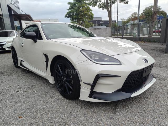 2022 GR Package 4.5A 14kKM Toyota GR86 2.4 RZ (M) - 1