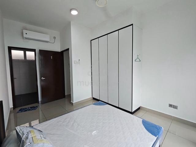 Twin danga Perling Master room for rent 1