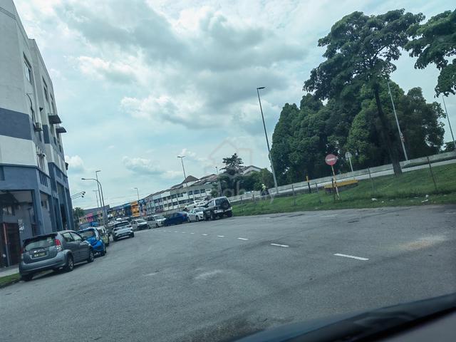 Shop Apartment Taman Puchong Intan 4
