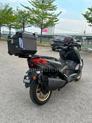 Carousel Image