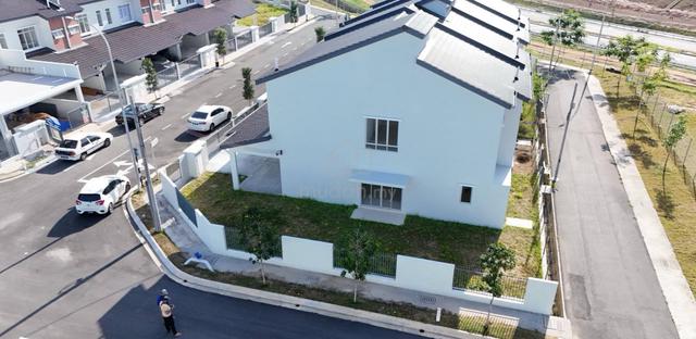 [FREEHOLD&NON BUMI]BIGLAND CORNER LOT DOUBLE Storey Taman Iringan Bayu 1