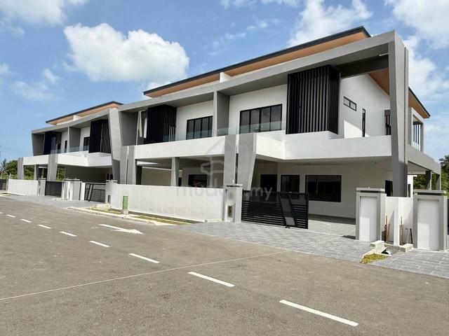 Hillside Residence at Luak Miri for Sale 1