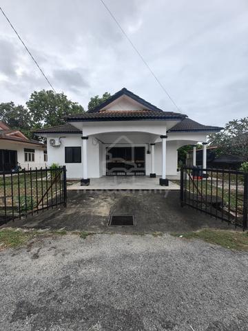 Rumah Banglo di Gong Badak / UMT / UNISZA / Airport 1