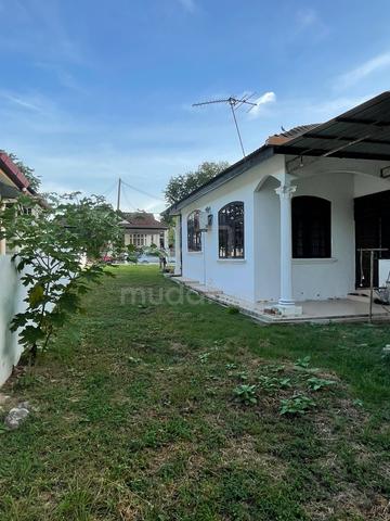 [FOR RENT] Cinta Sayang Golf Resort 1