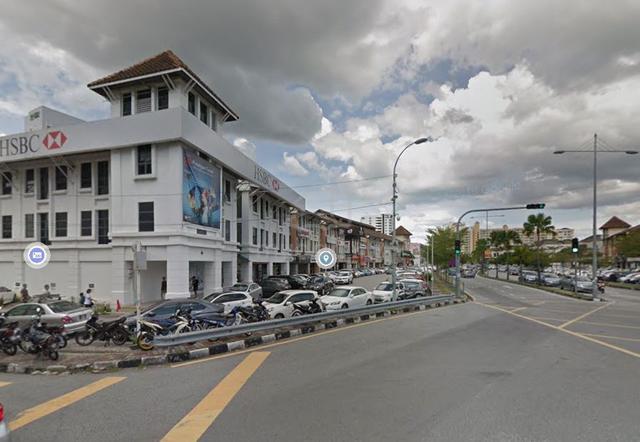 3sty Shop Lot Persiaran Bayan Indah Bayan Lepas( Cheap Rental) 1