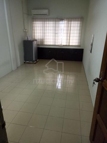 Bilik Sewa Rahang Kecil, Seremban 1