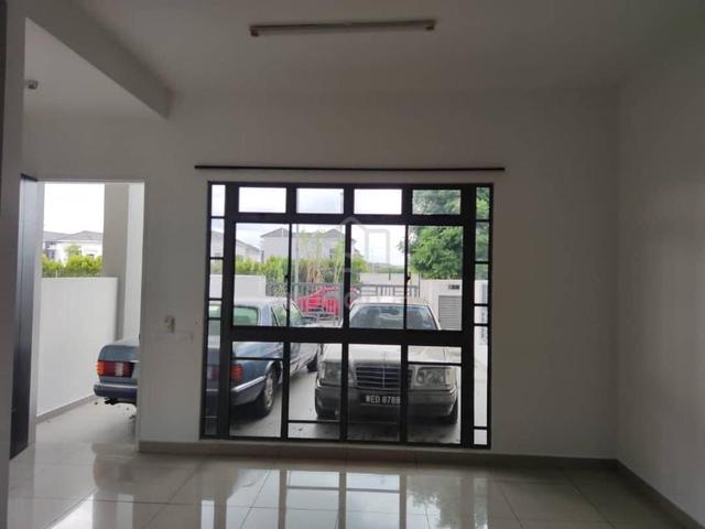 Double Storey House 4Bed 3Bath Partial Furnished @ Dato Onn 1