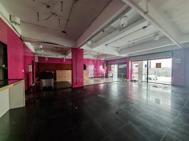 bukit jambul , 2 joining shop , 2400sf 1