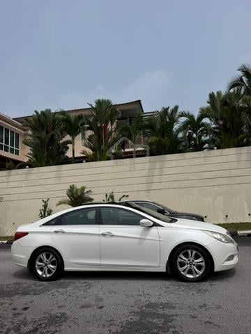 Hyundai sonata 2.0 premium fullspec direct owner - 3