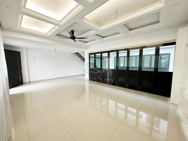 Facing Open Double Storey Superlink Aralia Elmina Gardens Denai Alam 4