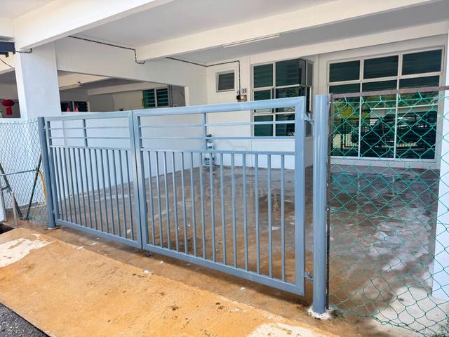 Nearby sjkc semambu- 4rooms+3baths 1storey house for rent. 1