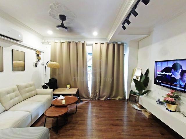 Below Market! 2 Storey Terrace, Seri Gombak | Freehold | Extended Unit 1