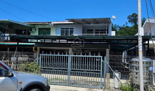Taman Tshun Yuen,corner double storey lot 1