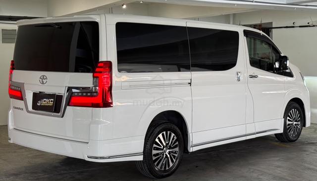 2020 Toyota GRANACE 2.8 PREMIUM (A) - 4