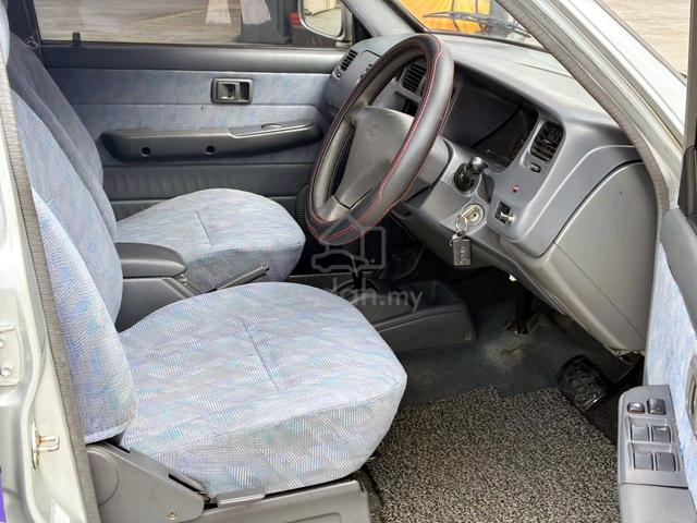 2001 Toyota UNSER 1.8 GLI FACELIFT (A) - 4