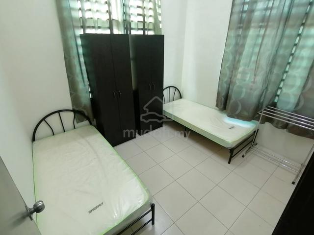 Bilik Rumah Landed Free Parking 1