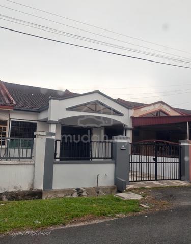 (Teres Setingkat) Taman Manis, Parit Raja, Batu Pahat 1