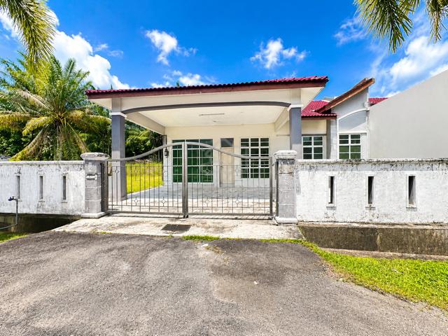 [FREEHOLD - CORNER LOT] Singe Storey Semi-D, Jasin, Melaka 1