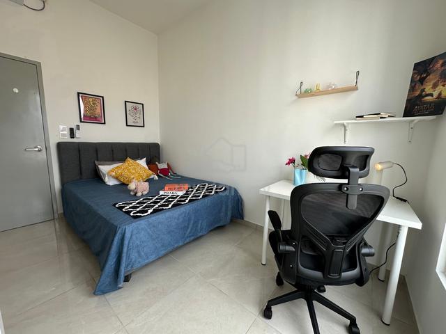 Middle Room for rent at Lucerne Residences, Bayan Lepas 1