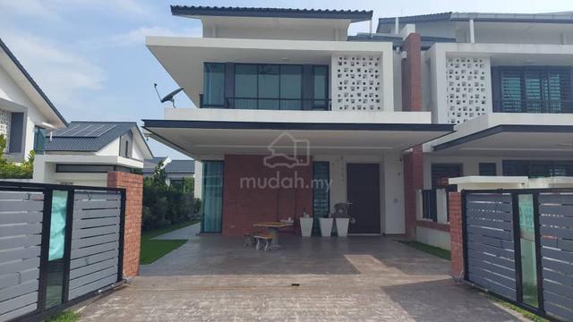 Elmina Valley 4 Renovated, Landscaped, Playground [End Lot] 1