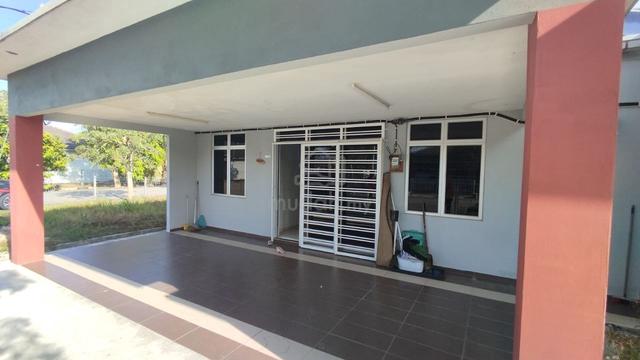 Corner Lot Single Storey Terrace Taman Merlimau Permai Melaka 4
